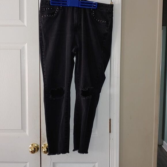 Massini black stretch embellished distressed  ruff hem  jeans  Sz 16 - Picture 1 of 9